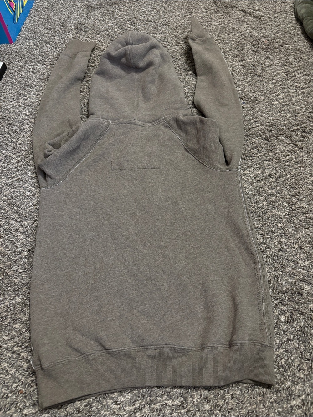 vintage gray-brown Abercrombie & Fitch pullover hoodie featuring a prominent emb - Picture 6 of 8
